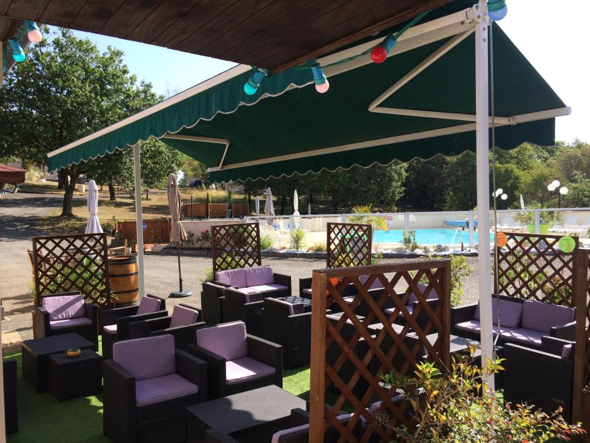Les Sentiers Du Causse Hotell Lentillac du Causse Exteriör bild