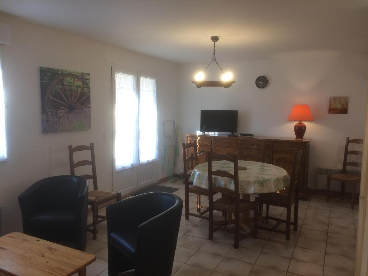 Les Sentiers Du Causse Hotell Lentillac du Causse Exteriör bild