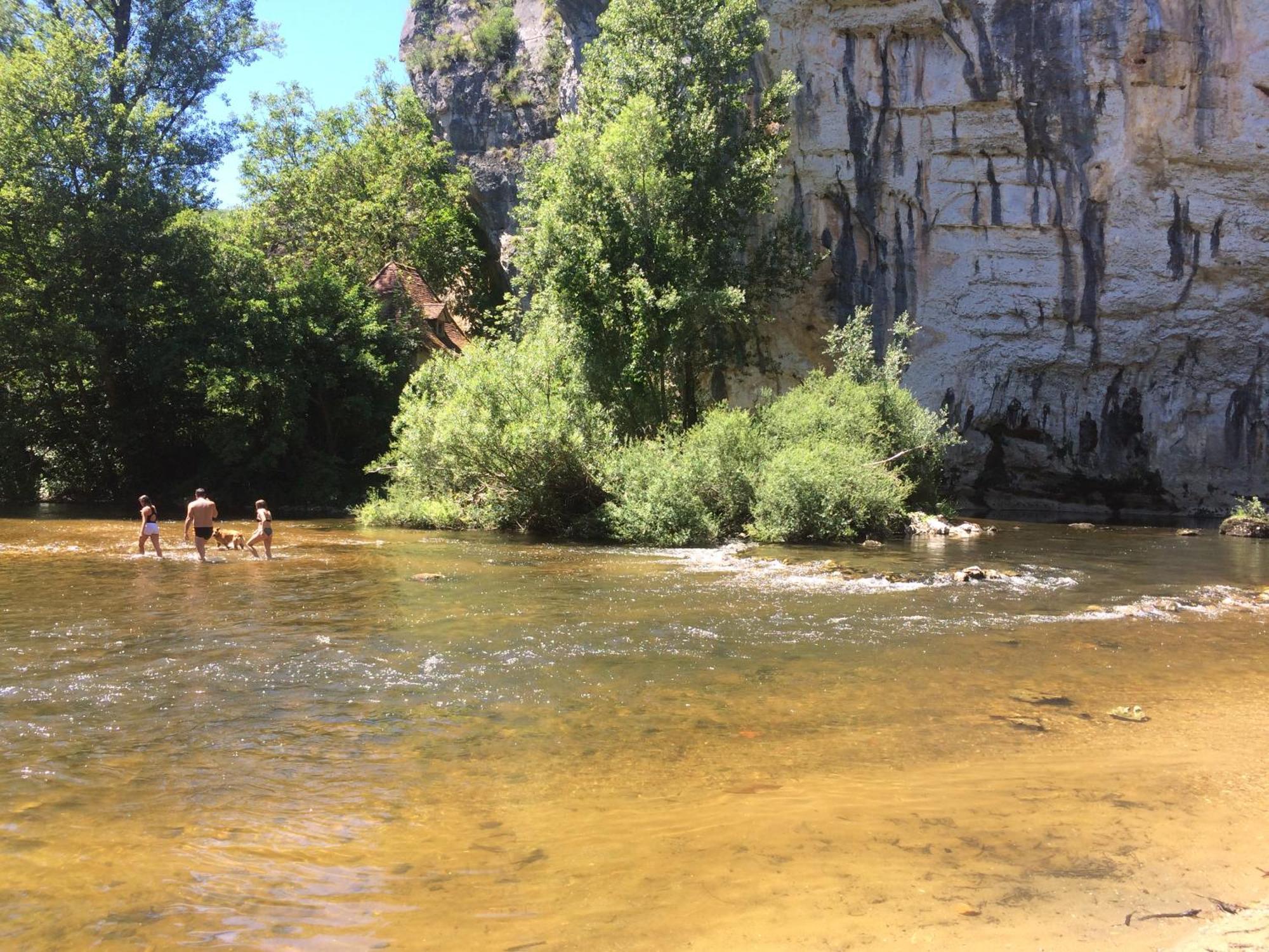 Les Sentiers Du Causse Hotell Lentillac du Causse Exteriör bild